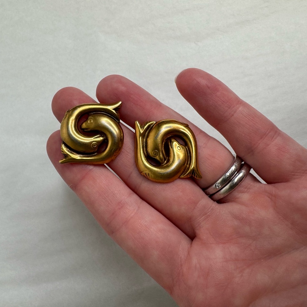 Mma Metropolitan Museum Of Art Fish Earrings